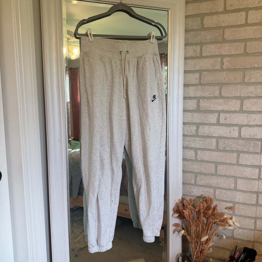 Nike oversized sweatpants